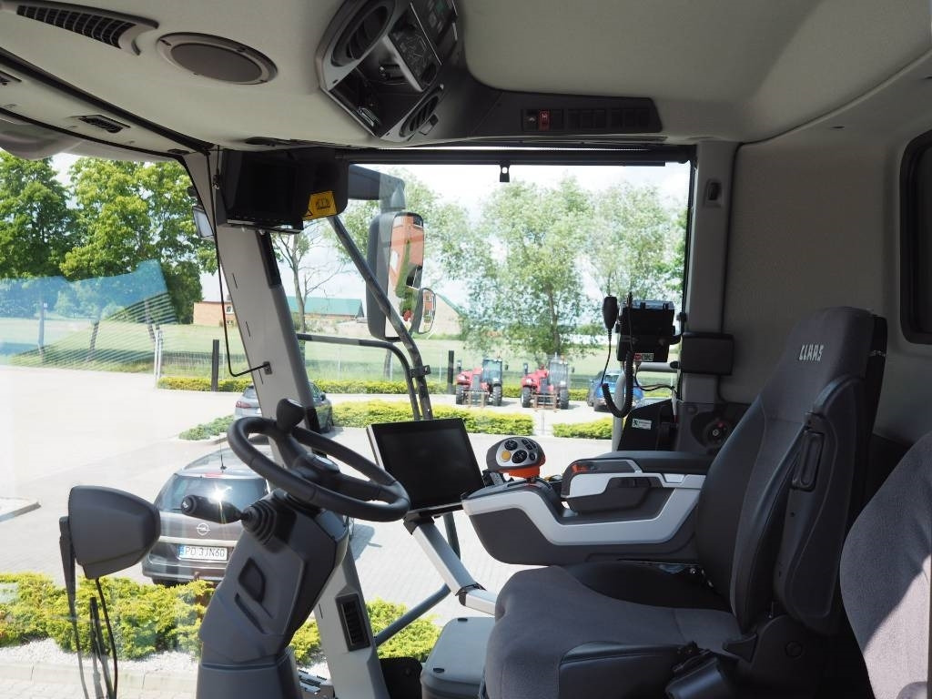 Combine harvester Claas Lexion 7500 + V930: picture 5 Combine harvester Claas Lexion 7500 + V930: picture 5