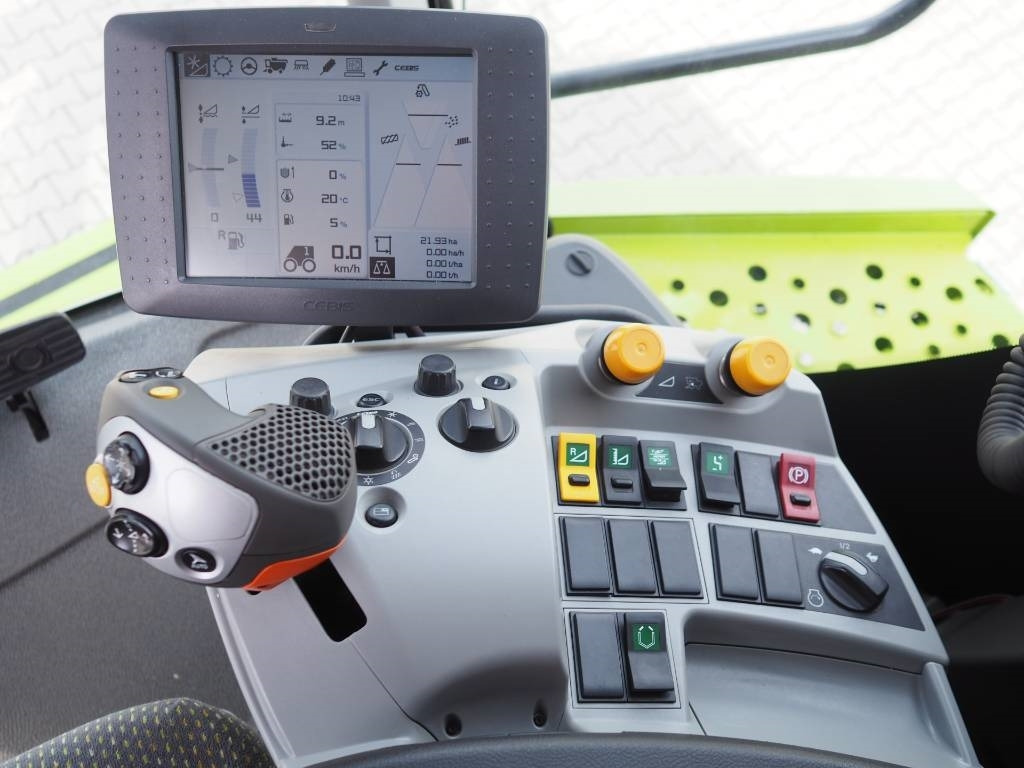 Claas Lexion 760TT + V930 - Combine harvester: picture 5 Claas Lexion 760TT + V930 - Combine harvester: picture 5