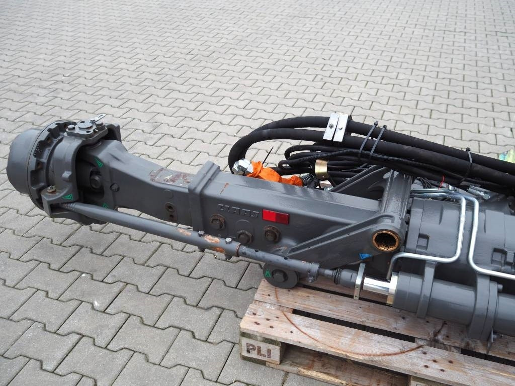 Claas Lexion / NAF rear driving axle / 4WD - Harvester attachment: picture 5 Claas Lexion / NAF rear driving axle / 4WD - Harvester attachment: picture 5