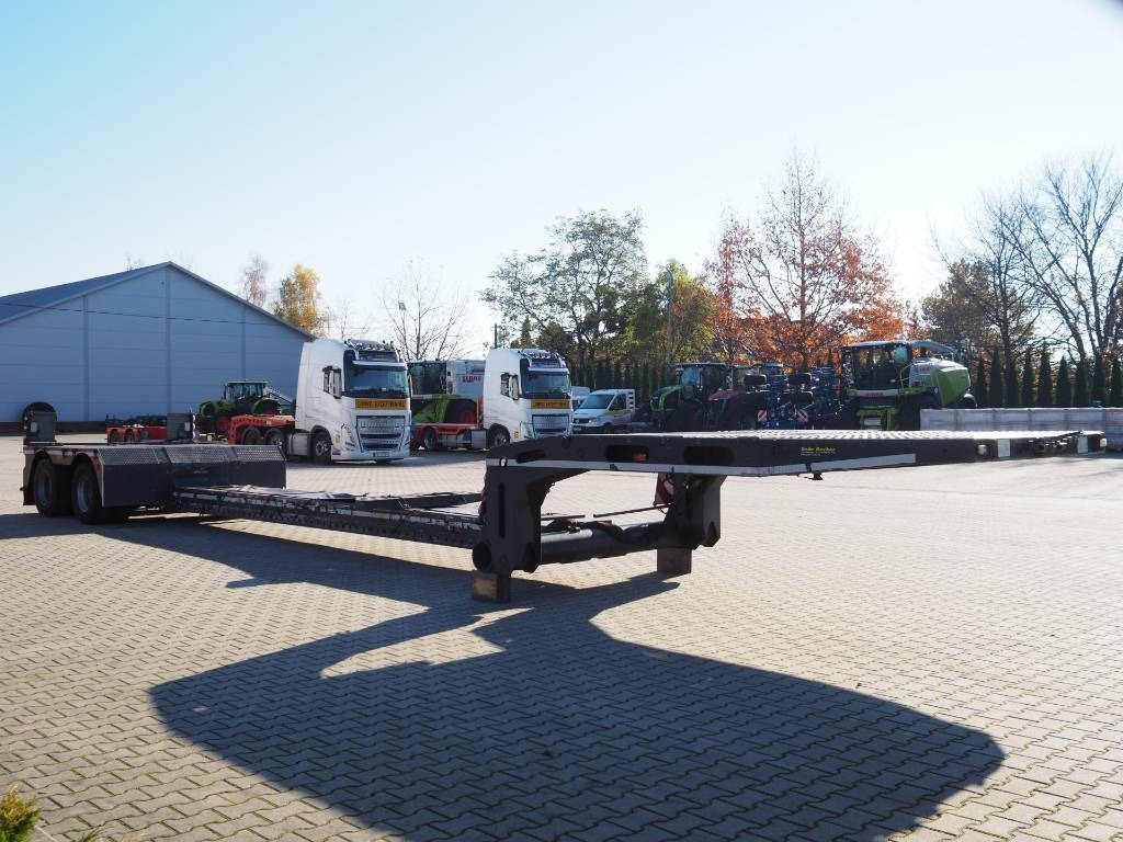 Recker SANR-38 - Low loader semi-trailer: picture 5 Recker SANR-38 - Low loader semi-trailer: picture 5