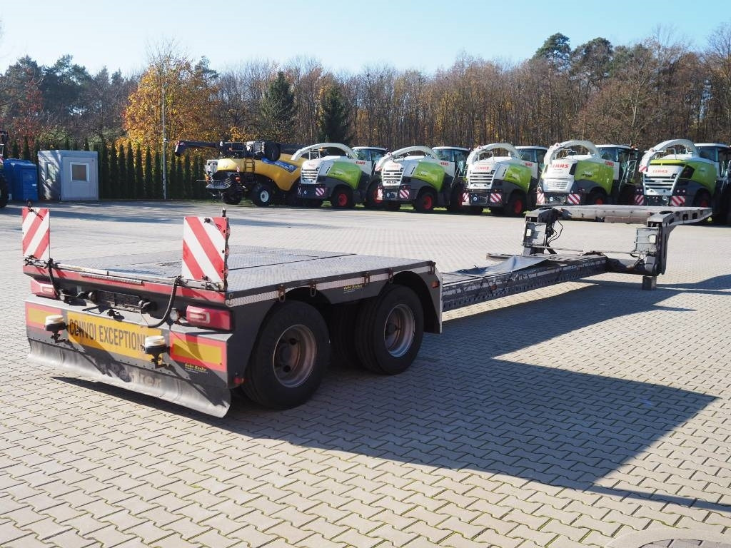 Recker SANR-38 - Low loader semi-trailer: picture 4 Recker SANR-38 - Low loader semi-trailer: picture 4