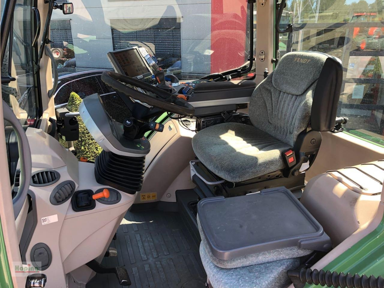 Farm tractor Fendt 714 Vario: picture 13