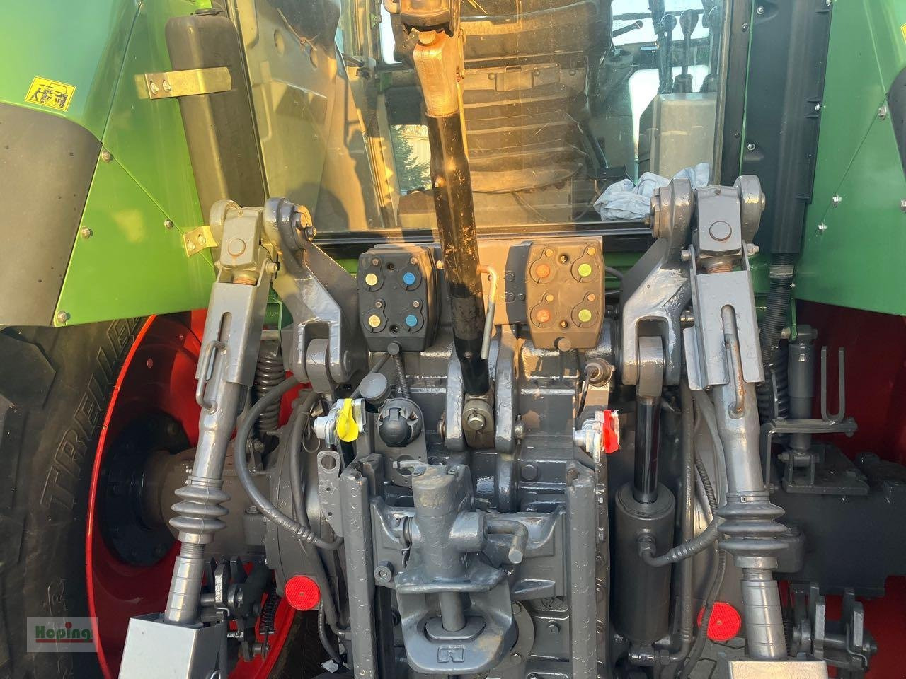 Fendt 824 - Farm tractor: picture 4 Fendt 824 - Farm tractor: picture 4