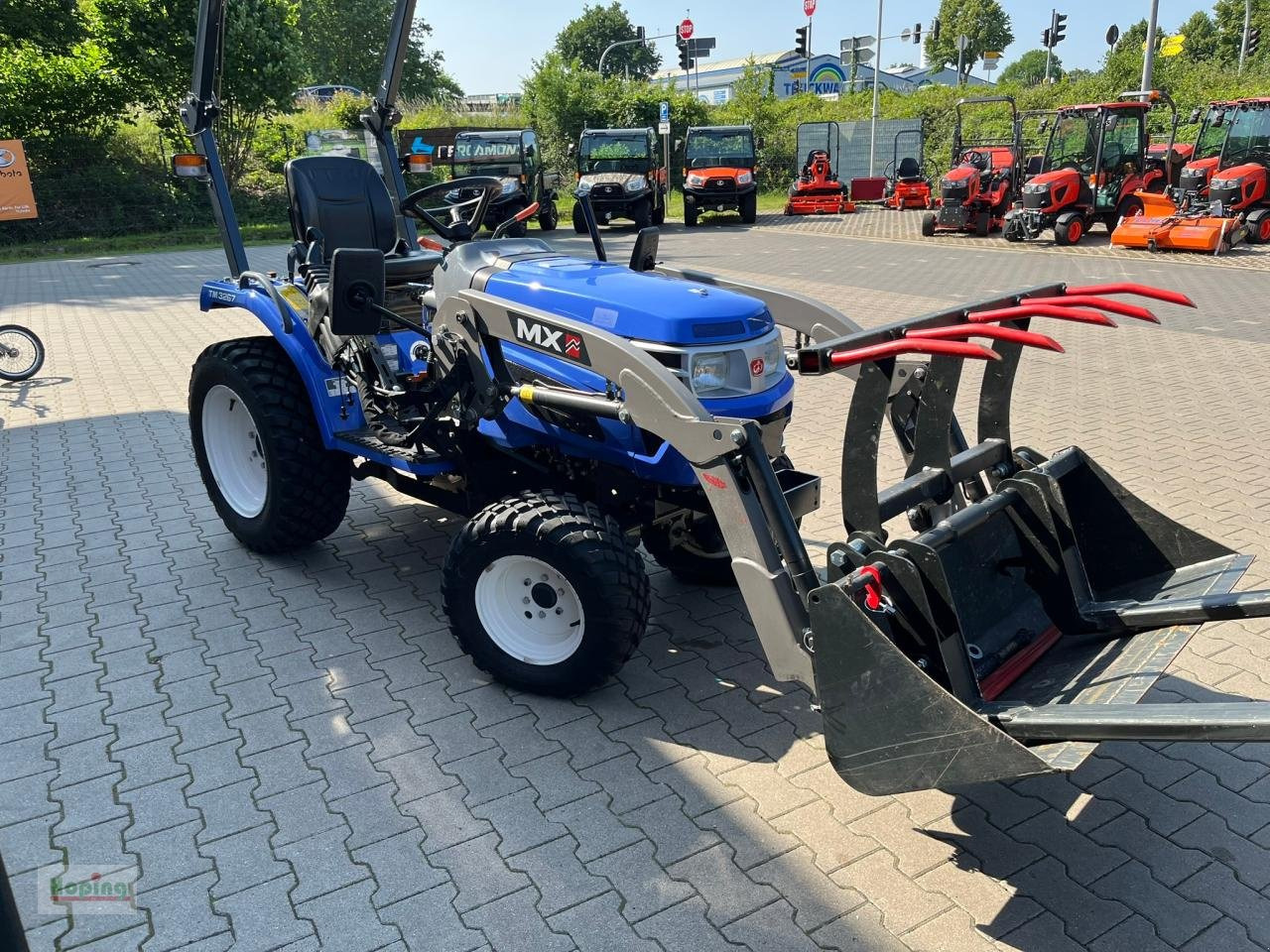 Iseki TM3267 AL - Municipal tractor: picture 4 Iseki TM3267 AL - Municipal tractor: picture 4