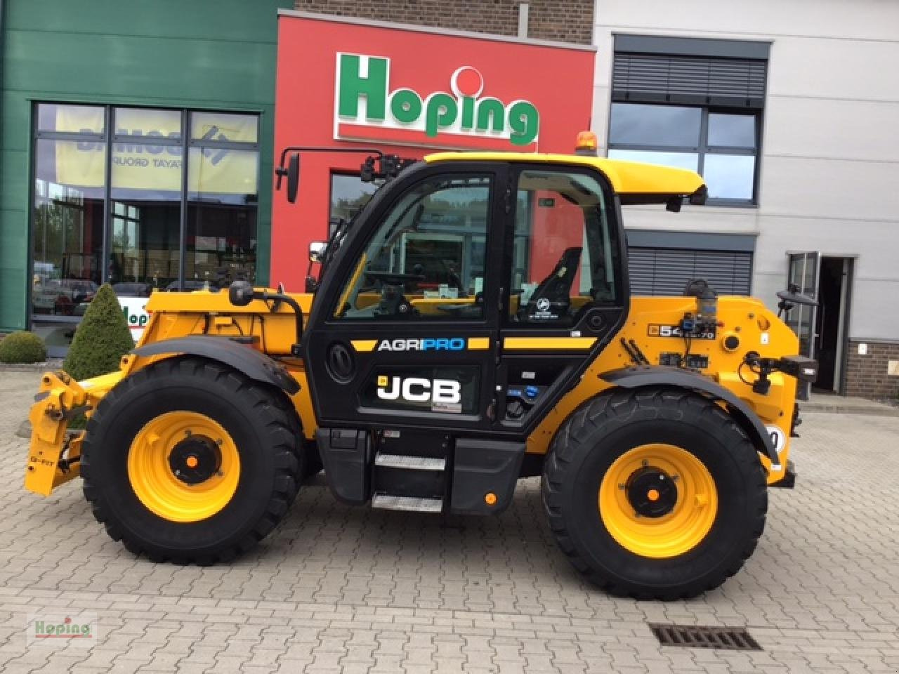 JCB 542X70 Agri Pro - Telescopic handler: picture 1 JCB 542X70 Agri Pro - Telescopic handler: picture 1