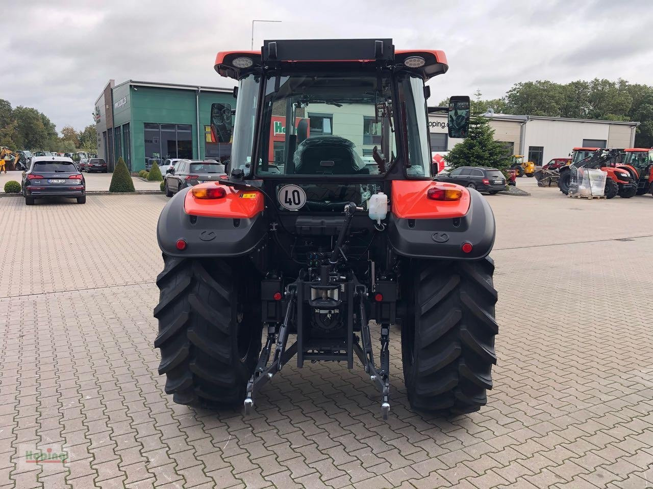 Kubota M4073 Cab - Farm tractor: picture 4 Kubota M4073 Cab - Farm tractor: picture 4
