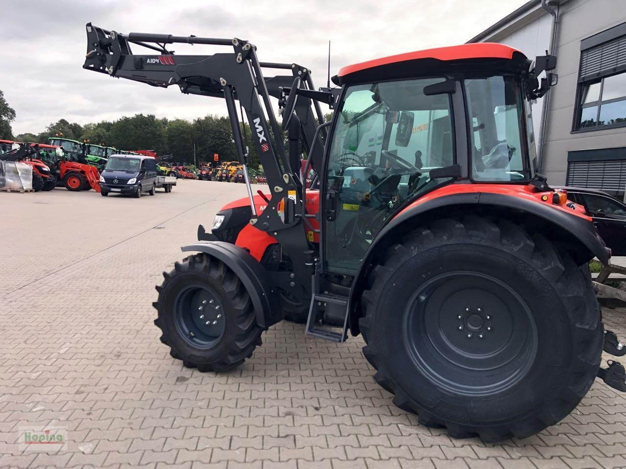 Kubota M4073 Cab - Farm tractor: picture 5 Kubota M4073 Cab - Farm tractor: picture 5