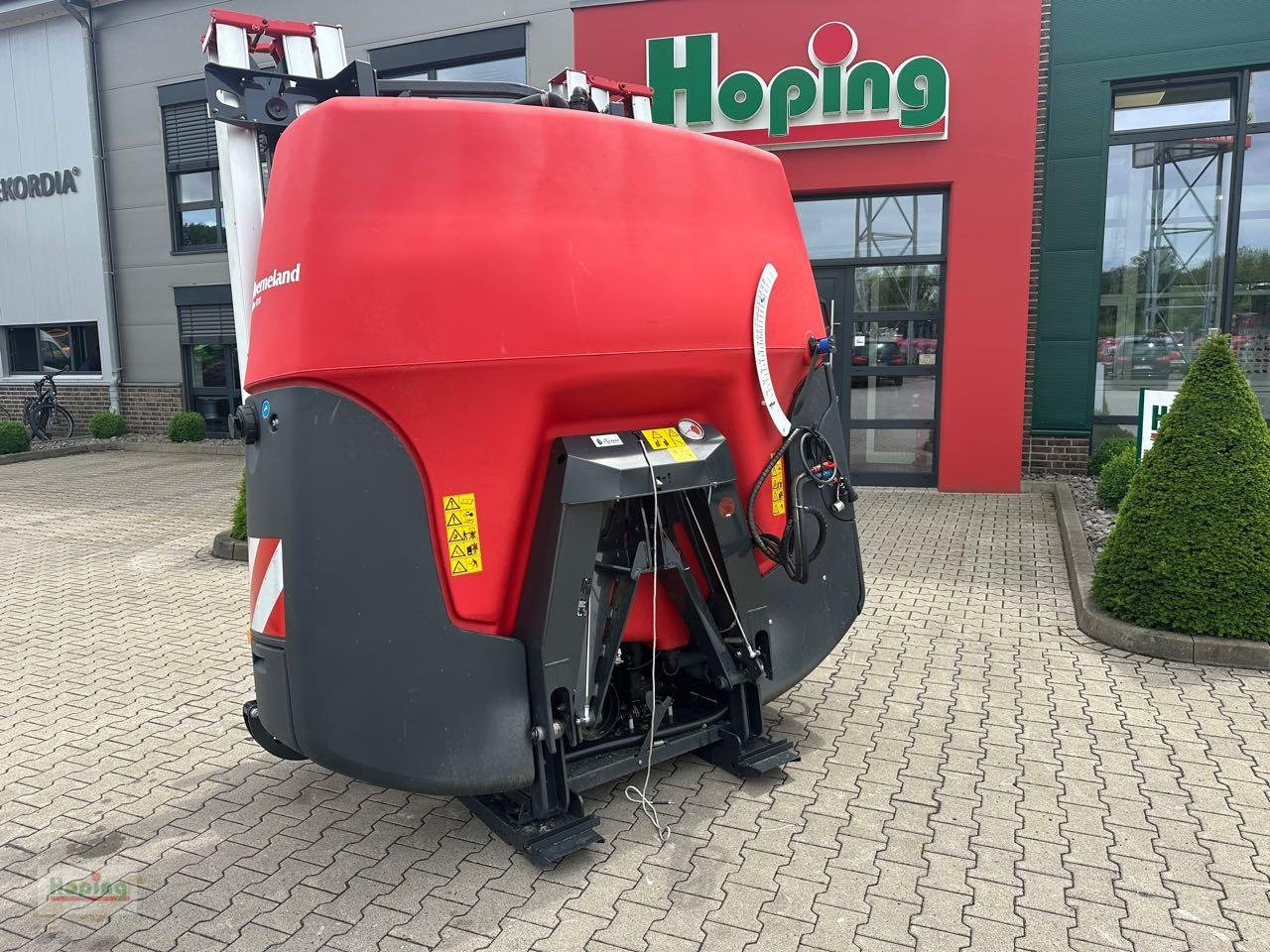 Tractor mounted sprayer Kverneland IXter B18 1.800 iXsray: picture 7
