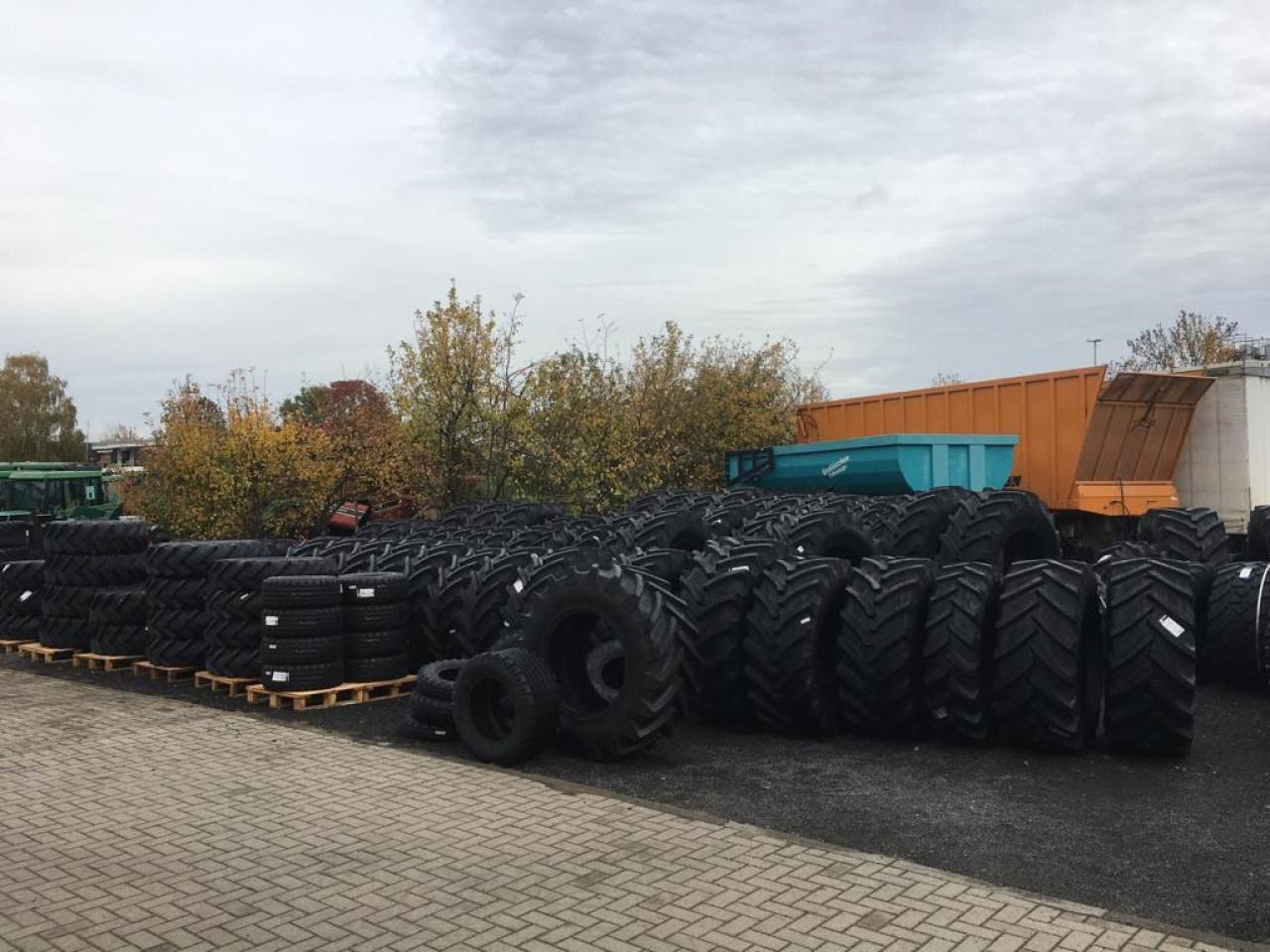 710/70R42 ***GRI*** - Tire: picture 2 710/70R42 ***GRI*** - Tire: picture 2