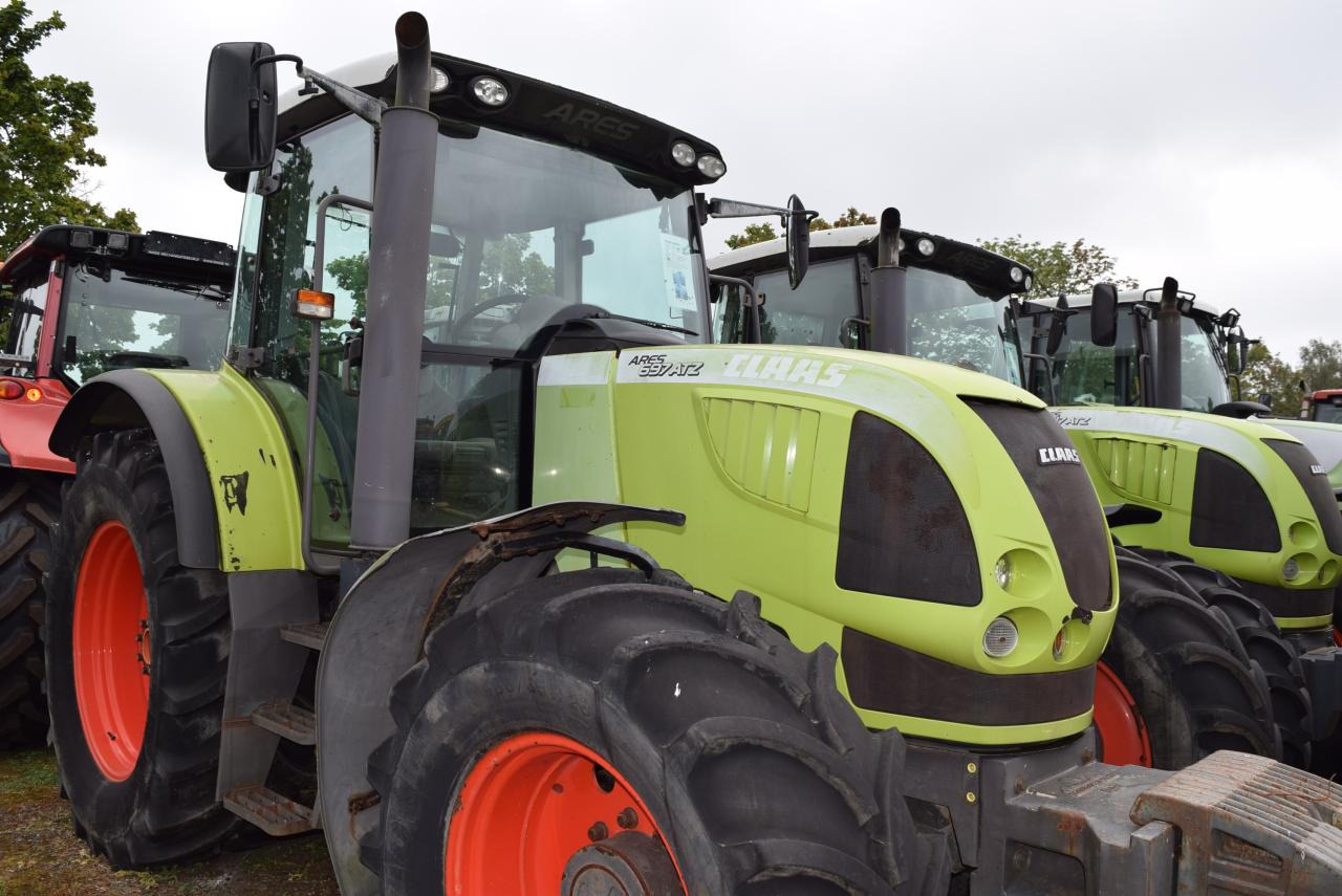 CLAAS Ares 697 ATZ - Farm tractor: picture 1 CLAAS Ares 697 ATZ - Farm tractor: picture 1