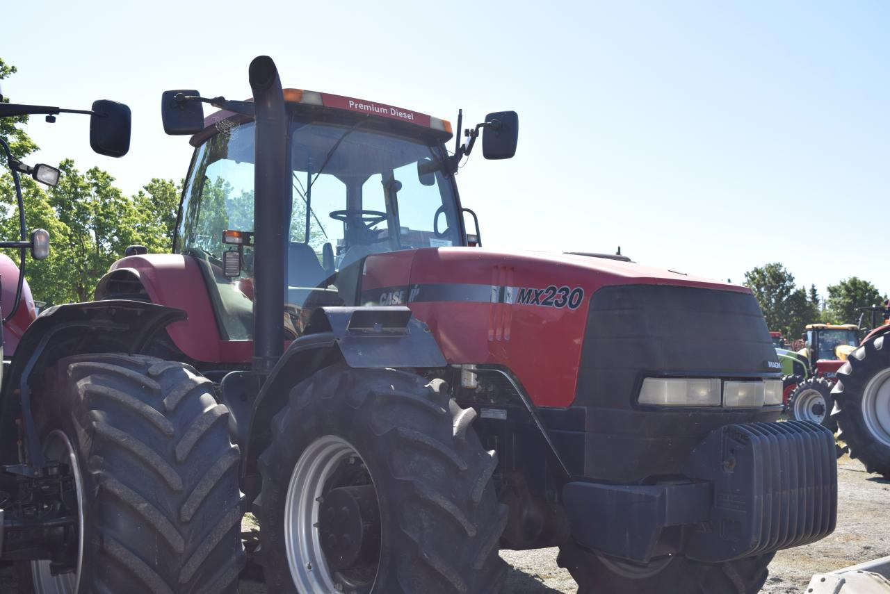 Case-IH MX 230 Magnum - Farm tractor: picture 2 Case-IH MX 230 Magnum - Farm tractor: picture 2