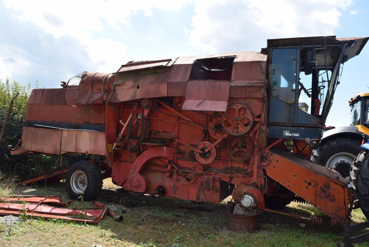 Deutz-Fahr 1620 hydro *zur Teileverwertung* - Combine harvester: picture 3 Deutz-Fahr 1620 hydro *zur Teileverwertung* - Combine harvester: picture 3