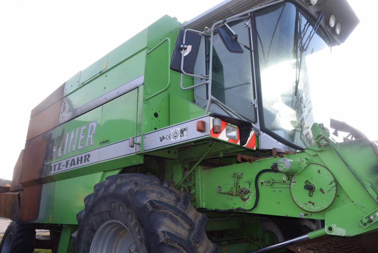 Deutz-Fahr 4075 - Brandschaden - Combine harvester: picture 1 Deutz-Fahr 4075 - Brandschaden - Combine harvester: picture 1