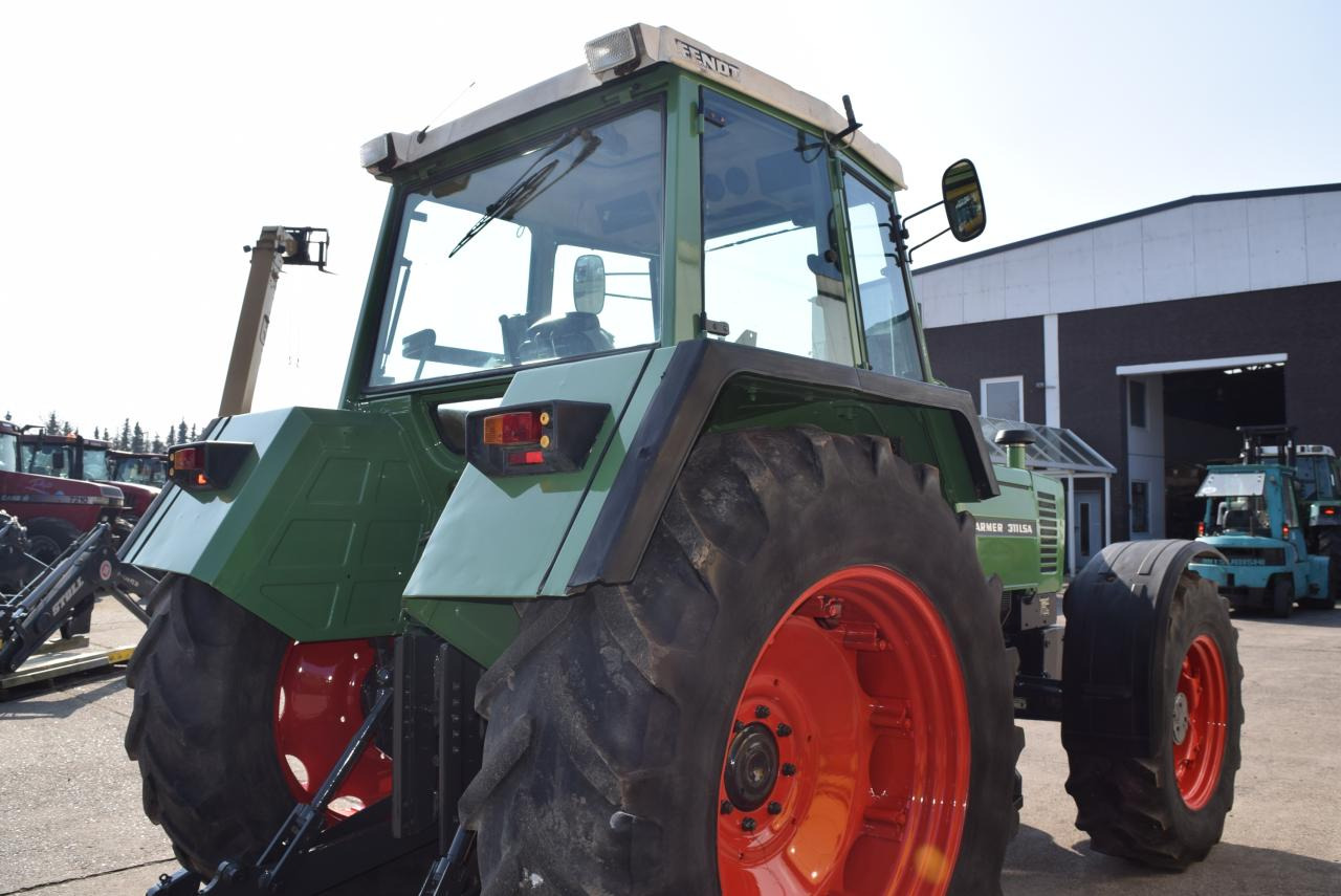Fendt Farmer 311 LSA - Farm tractor: picture 5 Fendt Farmer 311 LSA - Farm tractor: picture 5