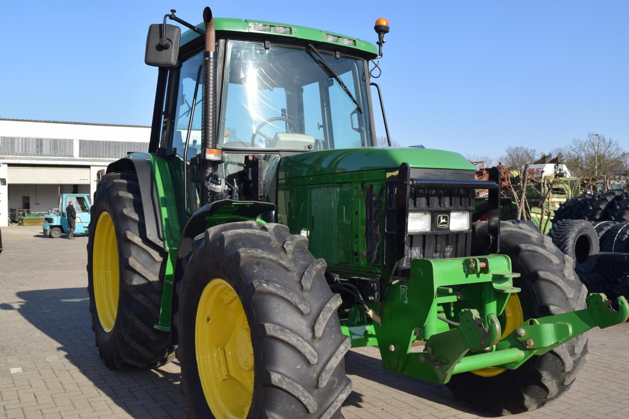 John Deere 6410 - Farm tractor: picture 4 John Deere 6410 - Farm tractor: picture 4