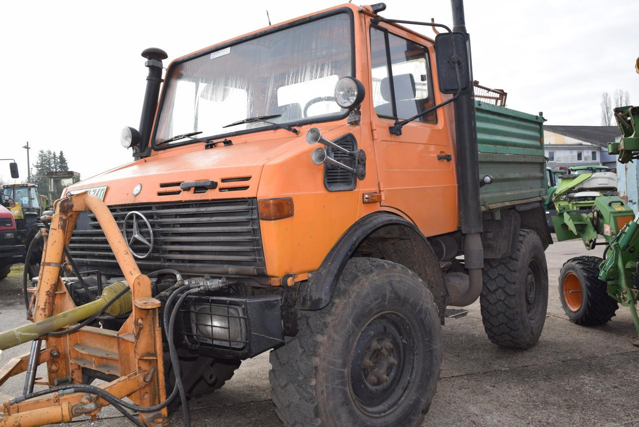 Mercedes-Benz Unimog U 1200 - Municipal/ Special vehicle: picture 2 Mercedes-Benz Unimog U 1200 - Municipal/ Special vehicle: picture 2
