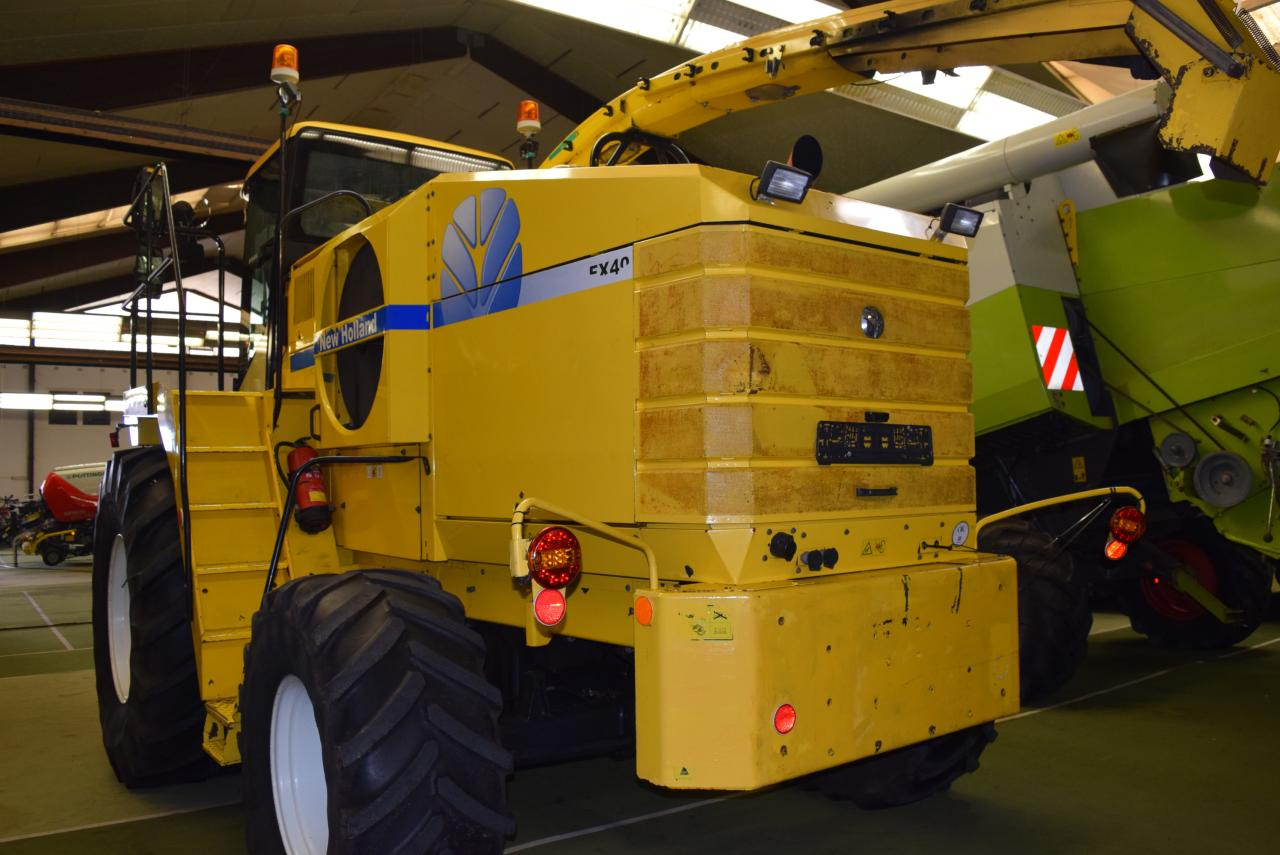 New Holland FX 40 - Forage harvester: picture 5 New Holland FX 40 - Forage harvester: picture 5