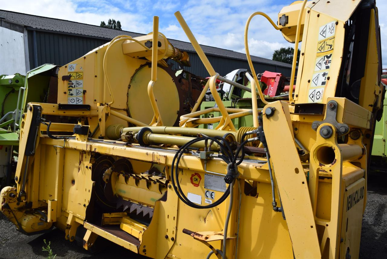 New Holland RI 600 *Maisgebiss* - Corn header: picture 4 New Holland RI 600 *Maisgebiss* - Corn header: picture 4