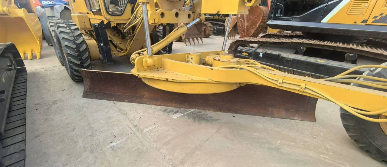 Grader Caterpillar 140H: picture 10