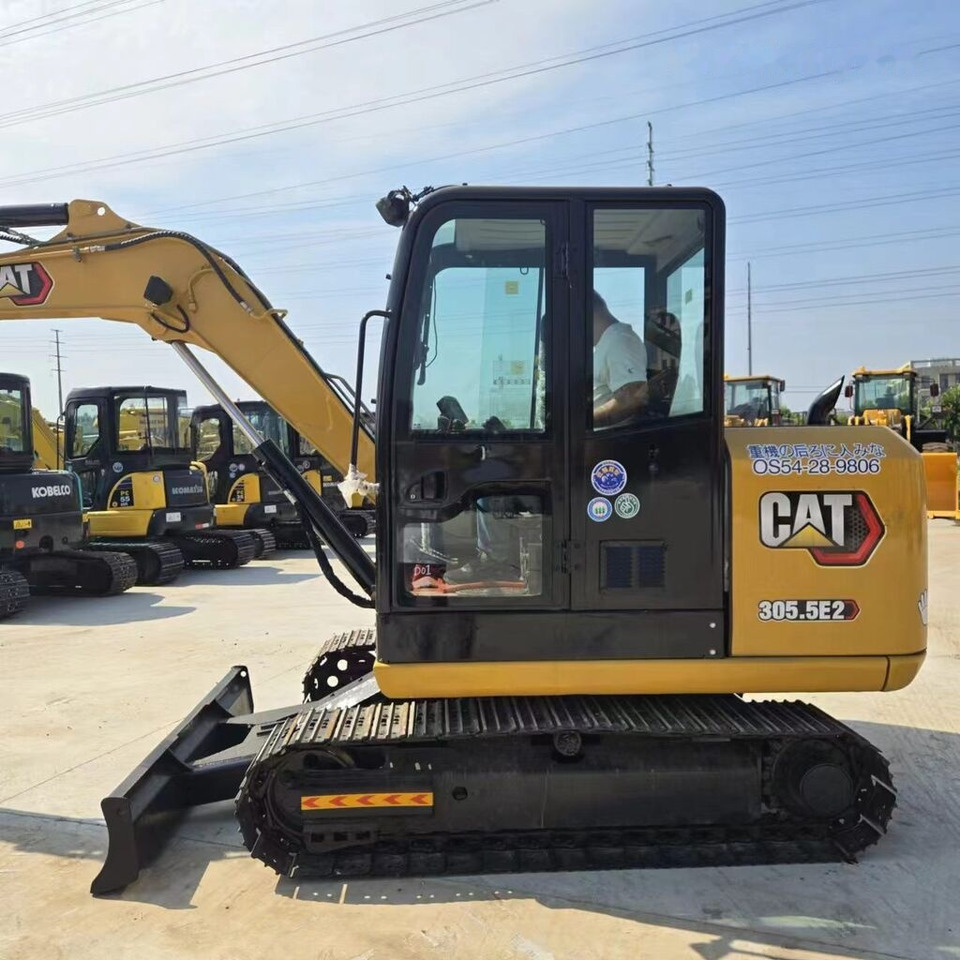 Caterpillar 305.5E2 - Mini excavator: picture 3 Caterpillar 305.5E2 - Mini excavator: picture 3
