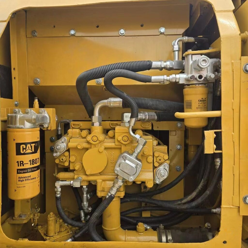 Crawler excavator Caterpillar 315D2GC: picture 10
