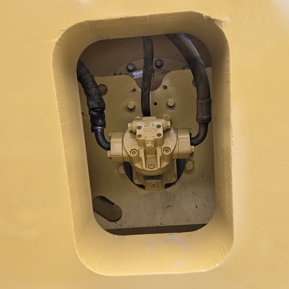 Caterpillar CS76 - Compactor: picture 2 Caterpillar CS76 - Compactor: picture 2