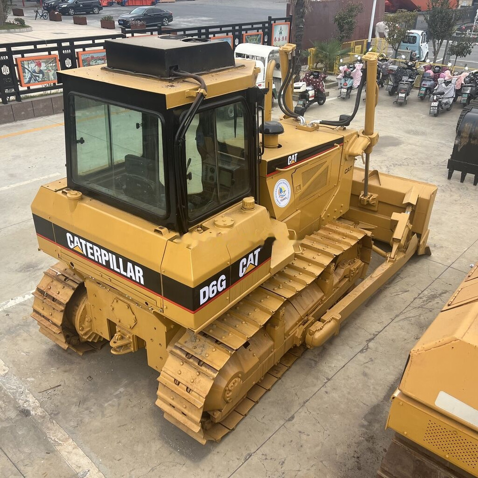 Caterpillar D6G - Bulldozer: picture 1 Caterpillar D6G - Bulldozer: picture 1