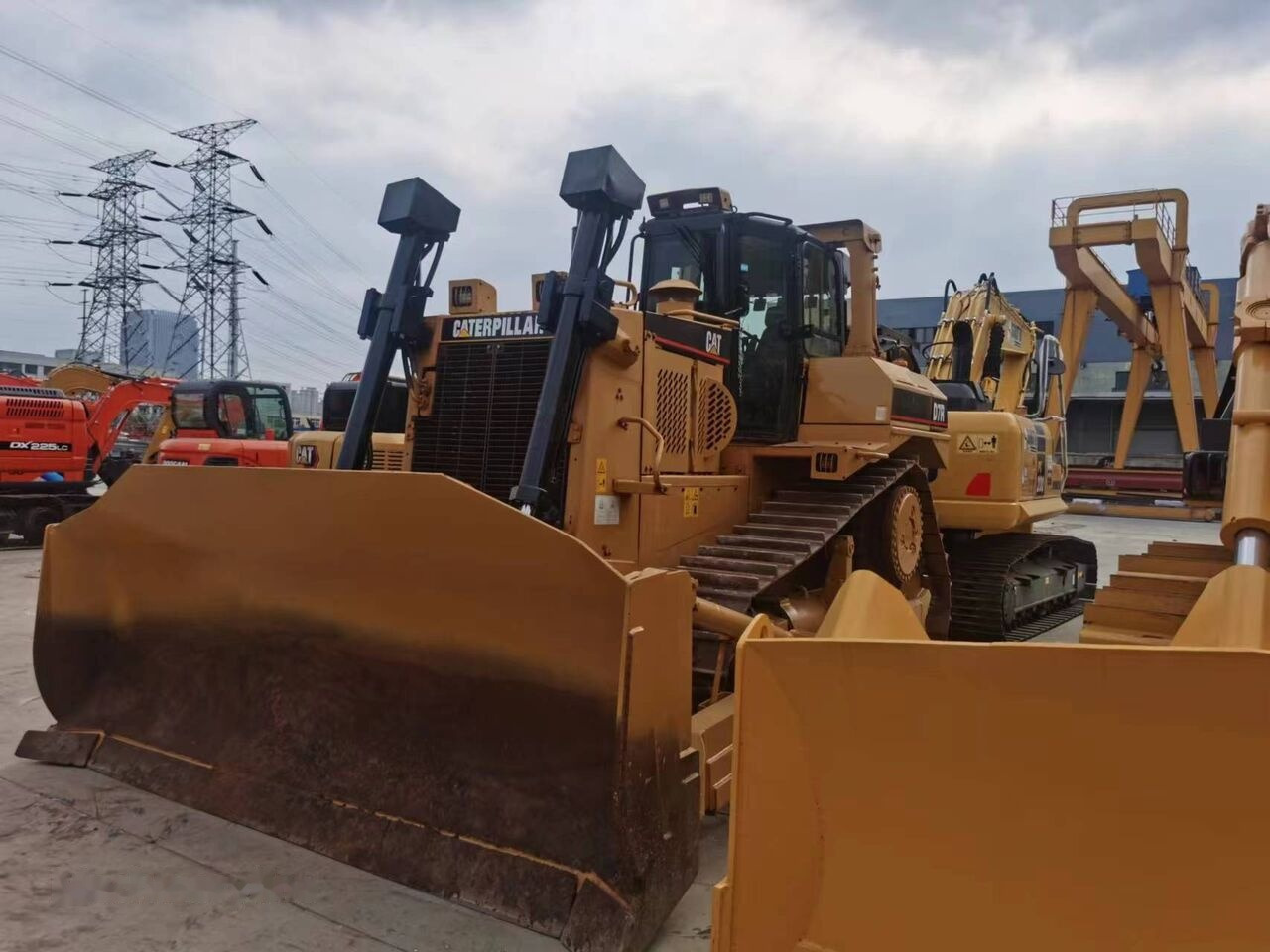 Caterpillar D7R - Bulldozer: picture 4 Caterpillar D7R - Bulldozer: picture 4