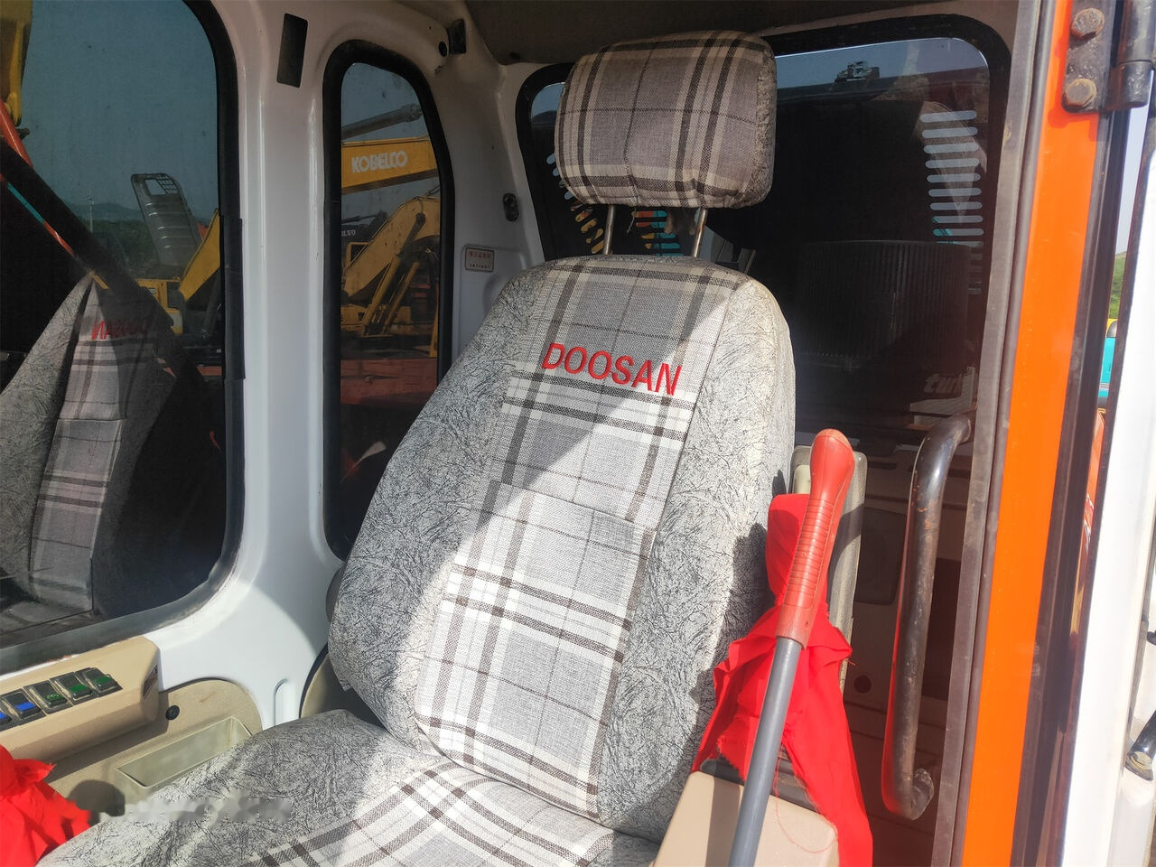 Doosan DH225LC-7 - Crawler excavator: picture 2 Doosan DH225LC-7 - Crawler excavator: picture 2