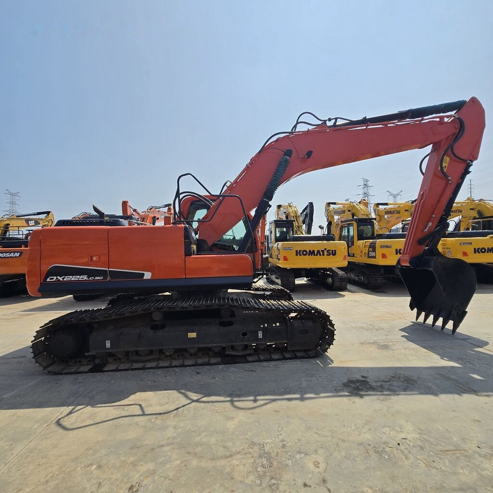 Doosan DX225 - Crawler excavator: picture 2 Doosan DX225 - Crawler excavator: picture 2