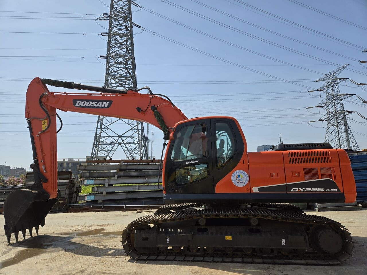 Doosan DX225 - Crawler excavator: picture 1 Doosan DX225 - Crawler excavator: picture 1