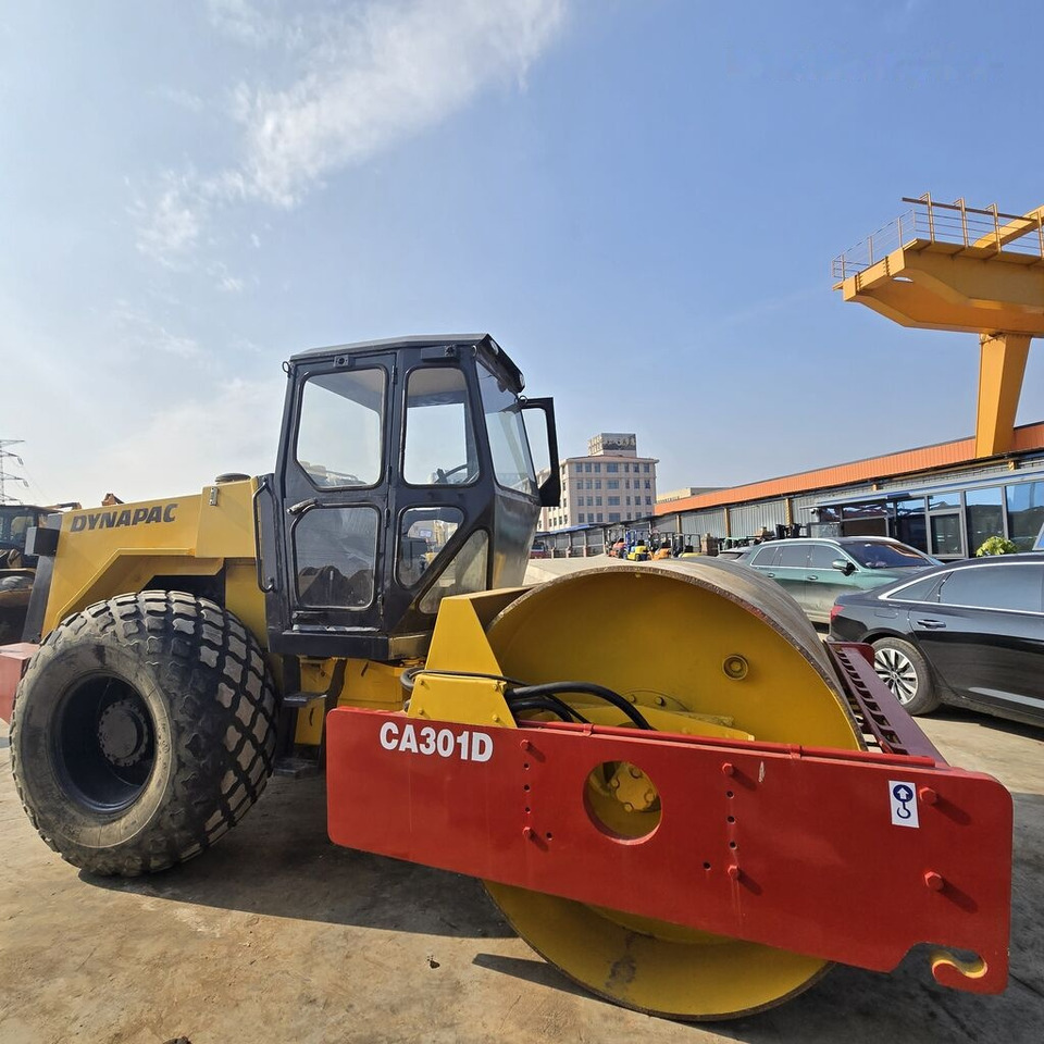 Dynapac CA 301 D - Compactor: picture 4 Dynapac CA 301 D - Compactor: picture 4
