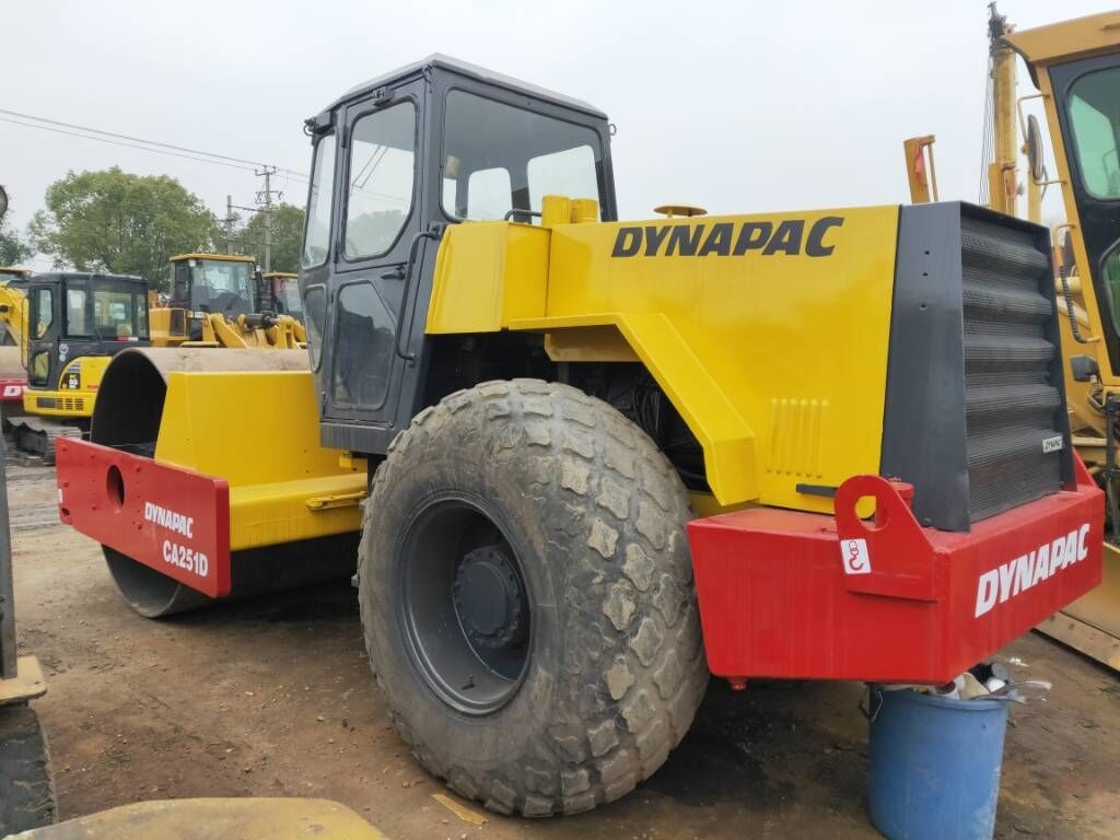Dynapac CA251D - Compactor: picture 1 Dynapac CA251D - Compactor: picture 1