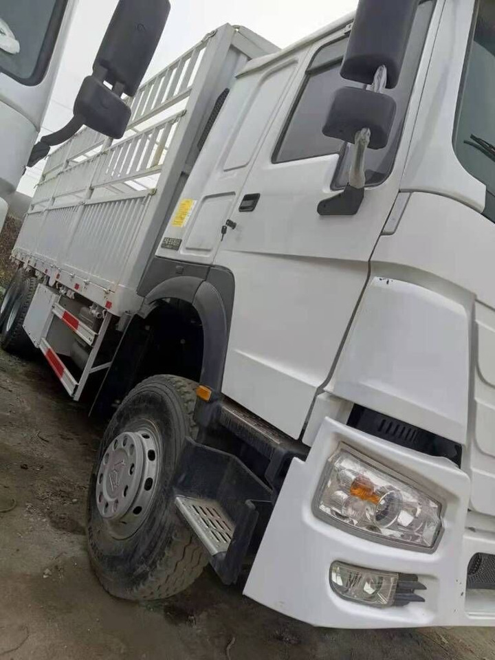 Howo ZZ3257N3647D1 - Dropside/ Flatbed truck: picture 4 Howo ZZ3257N3647D1 - Dropside/ Flatbed truck: picture 4