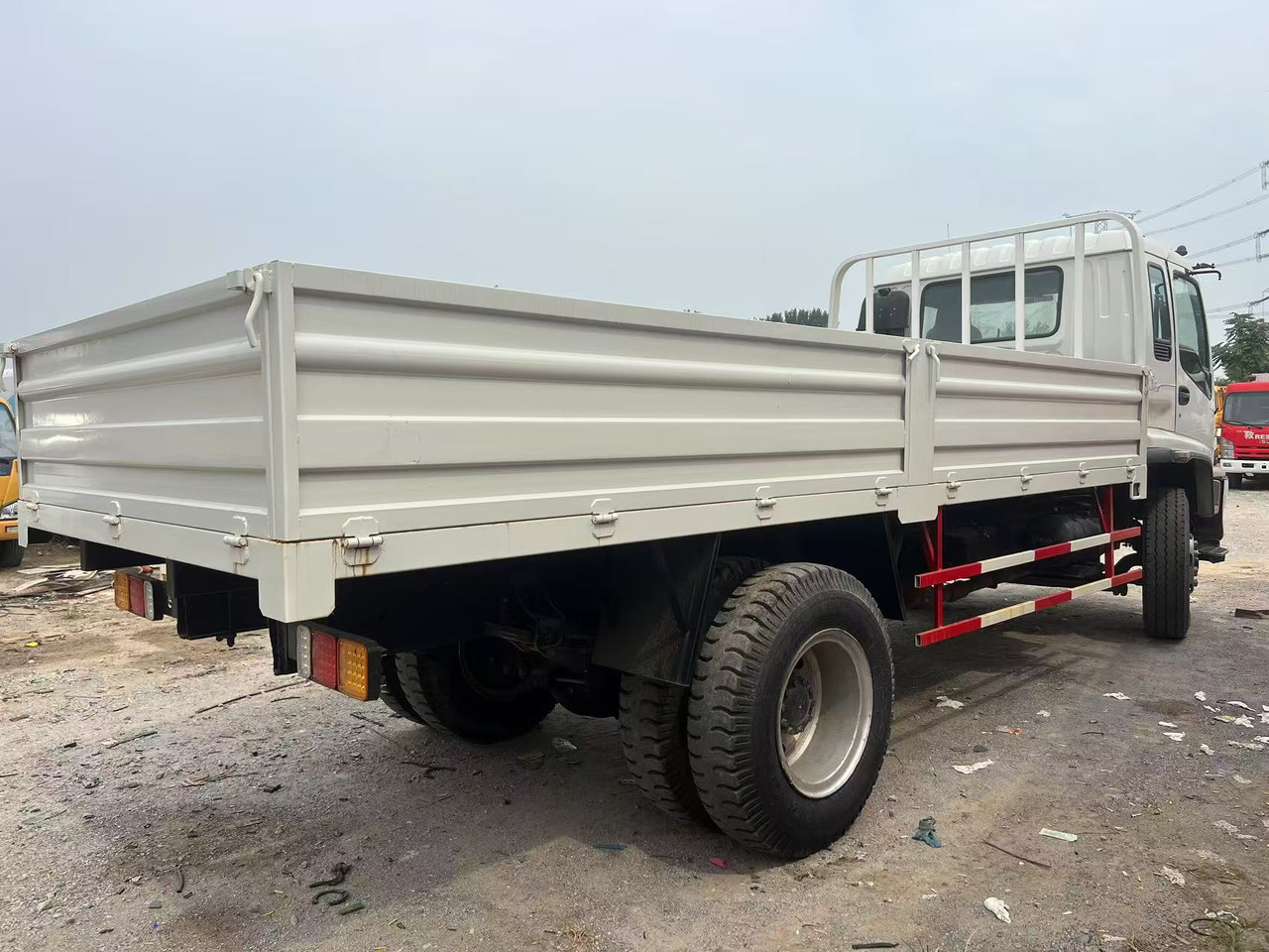 Tipper ISUZU Cargo truck: picture 7