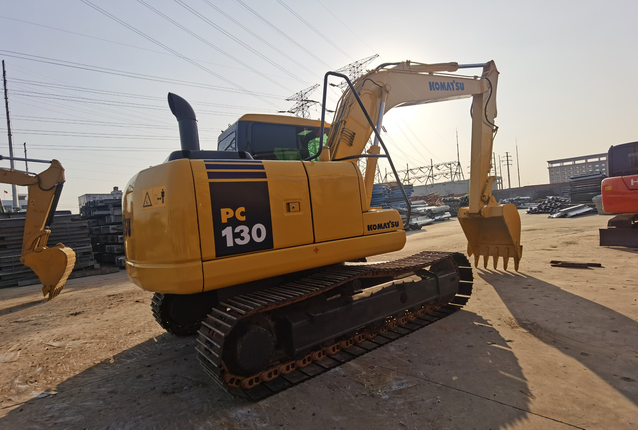 KOMATSU PC130-7 - Mini excavator: picture 2 KOMATSU PC130-7 - Mini excavator: picture 2