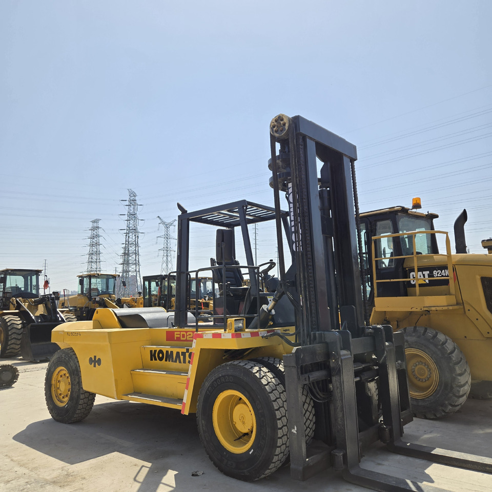 Komatsu FD200 - Diesel forklift: picture 4 Komatsu FD200 - Diesel forklift: picture 4