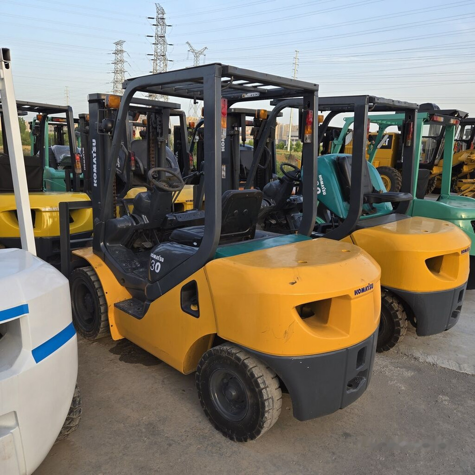 Komatsu FD30 - Diesel forklift: picture 5 Komatsu FD30 - Diesel forklift: picture 5