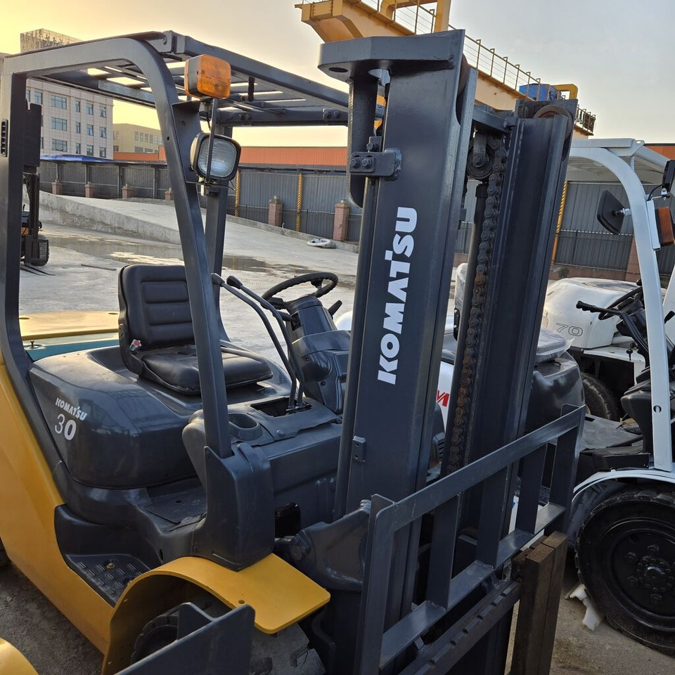 Komatsu FD30 - Diesel forklift: picture 1 Komatsu FD30 - Diesel forklift: picture 1