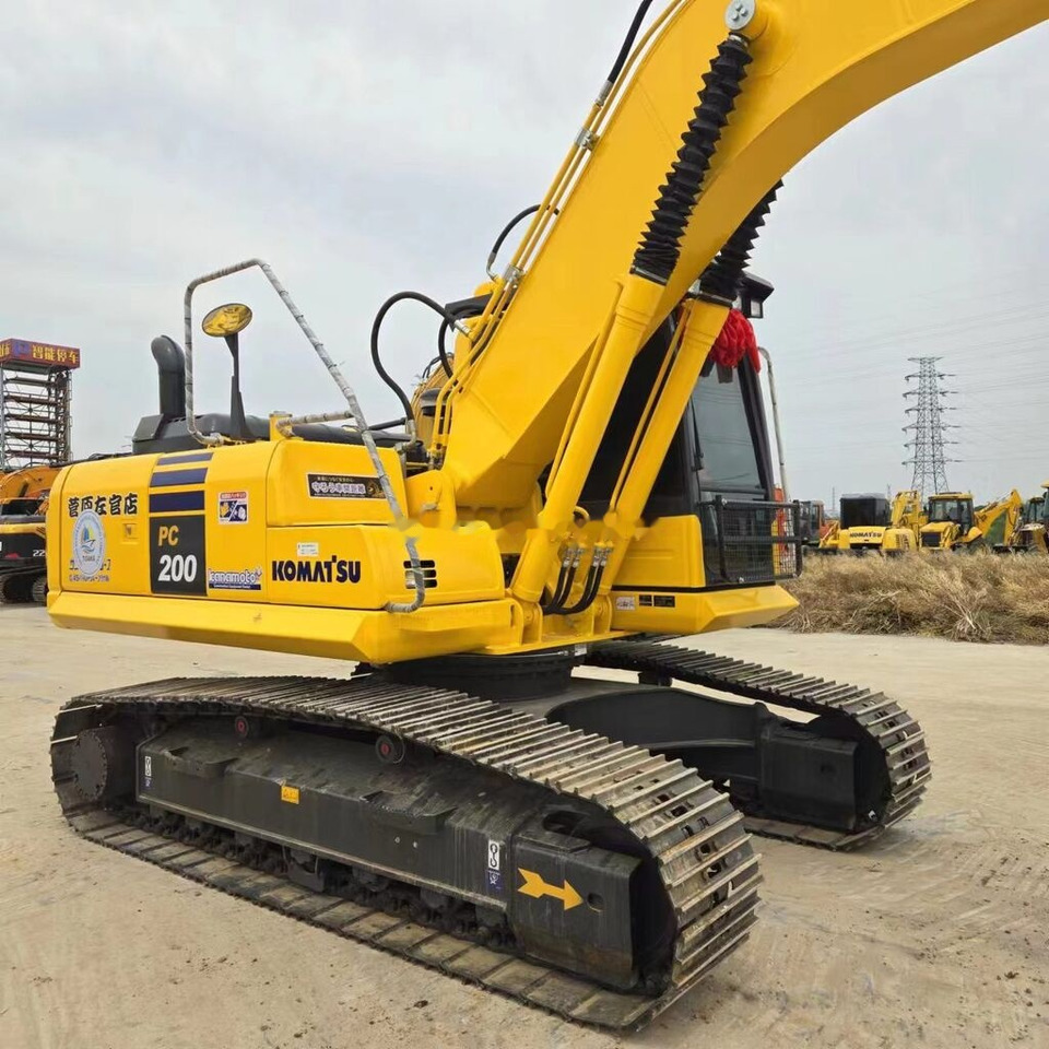 Komatsu PC200-8 - Crawler excavator: picture 4 Komatsu PC200-8 - Crawler excavator: picture 4