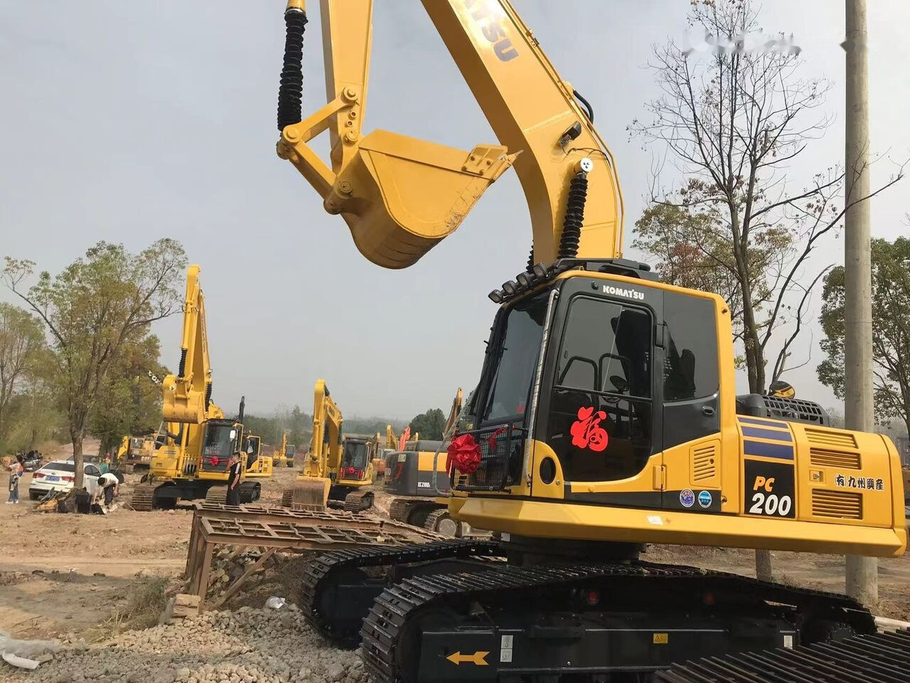 Komatsu PC200-8 - Crawler excavator: picture 4 Komatsu PC200-8 - Crawler excavator: picture 4