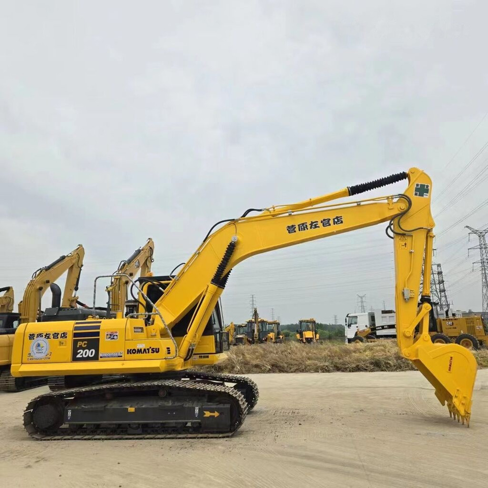 Komatsu PC200-8 - Crawler excavator: picture 1 Komatsu PC200-8 - Crawler excavator: picture 1