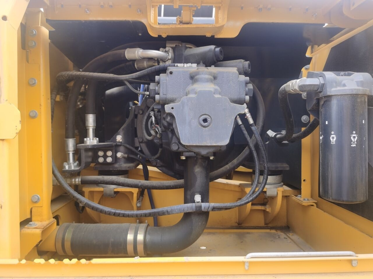 Crawler excavator Komatsu PC350: picture 10