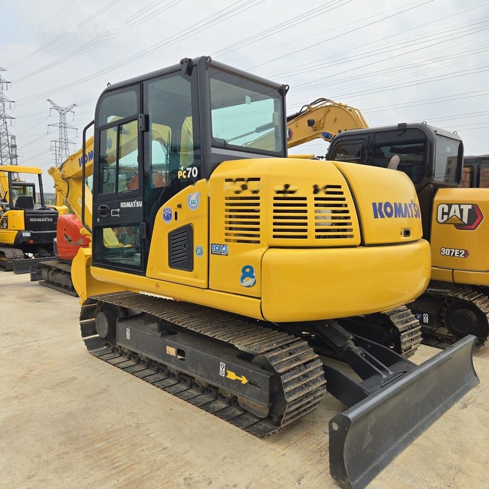 Komatsu PC70-8 - Mini excavator: picture 2 Komatsu PC70-8 - Mini excavator: picture 2