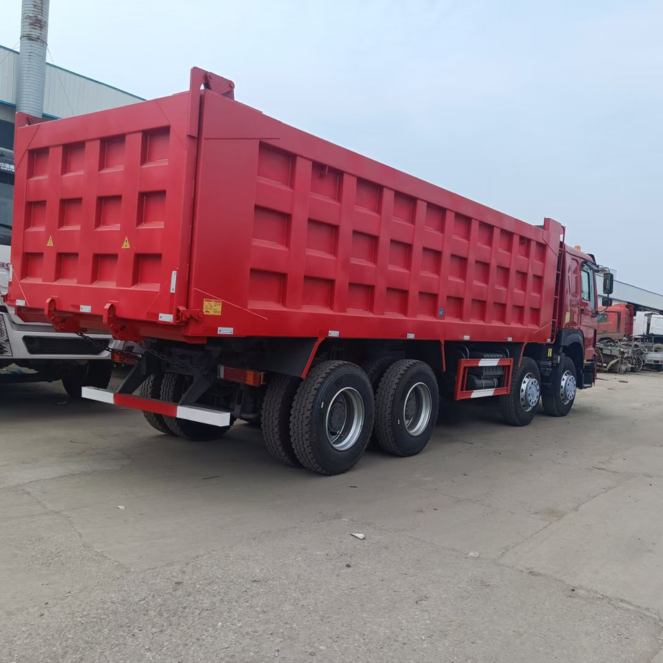 SINOTRUK HOWO - Tipper: picture 3 SINOTRUK HOWO - Tipper: picture 3