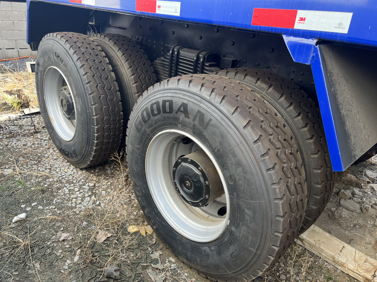 Tipper Shacman F3000 8x4: picture 7