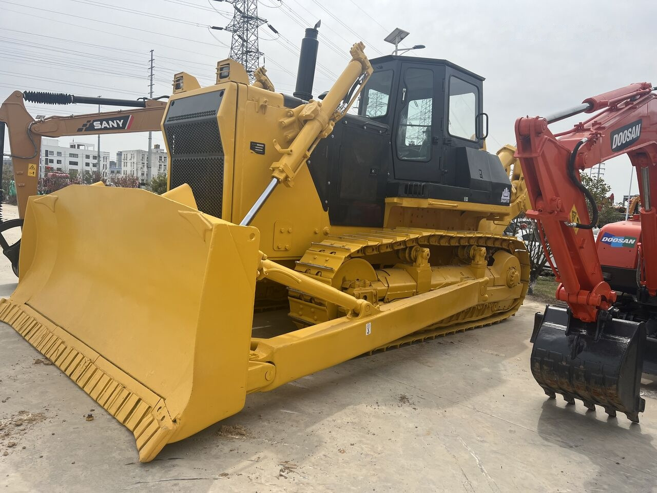 Shantui SD32 - Bulldozer: picture 2 Shantui SD32 - Bulldozer: picture 2