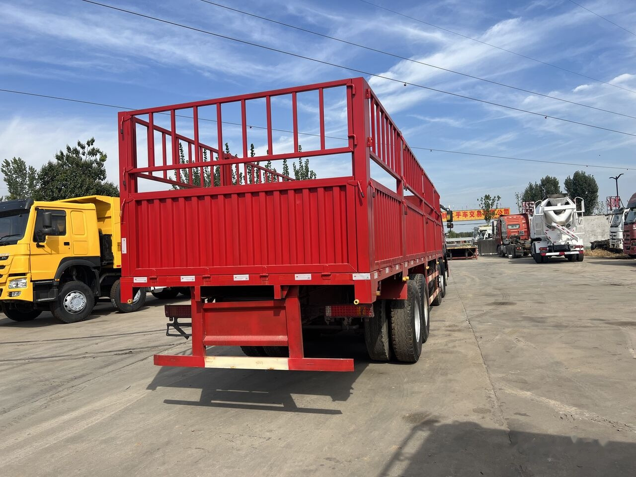 Sinotruk Howo Howo 8*4 - Dropside/ Flatbed truck: picture 4 Sinotruk Howo Howo 8*4 - Dropside/ Flatbed truck: picture 4
