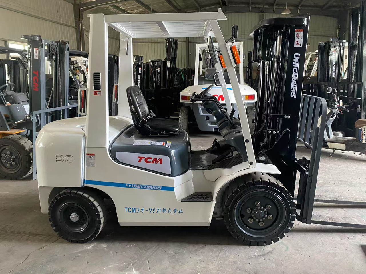 TCM FD30T3C - Diesel forklift: picture 5 TCM FD30T3C - Diesel forklift: picture 5