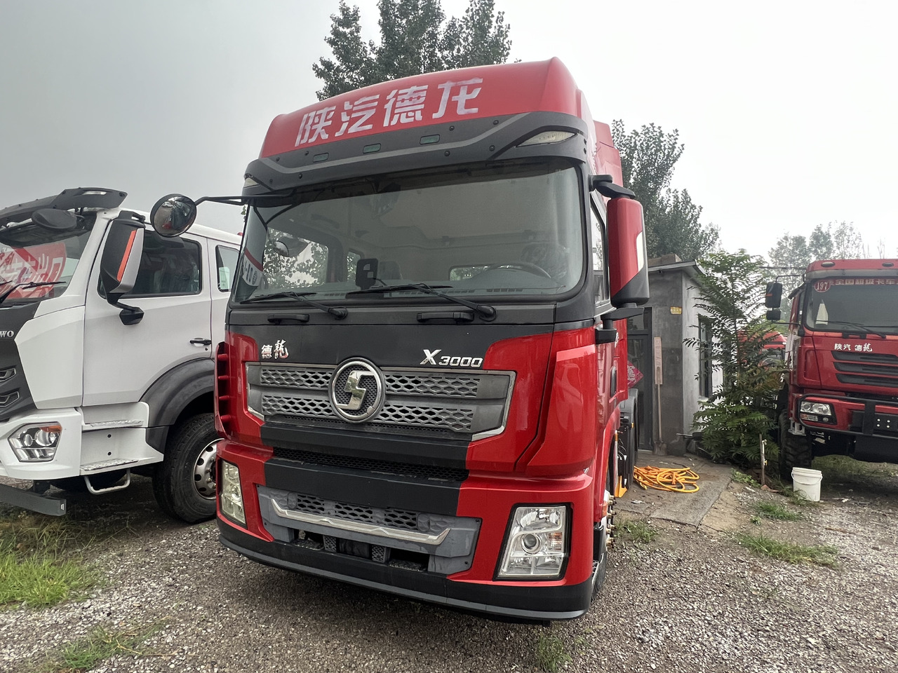 SHACMAN X3000 - Tractor unit: picture 1 SHACMAN X3000 - Tractor unit: picture 1